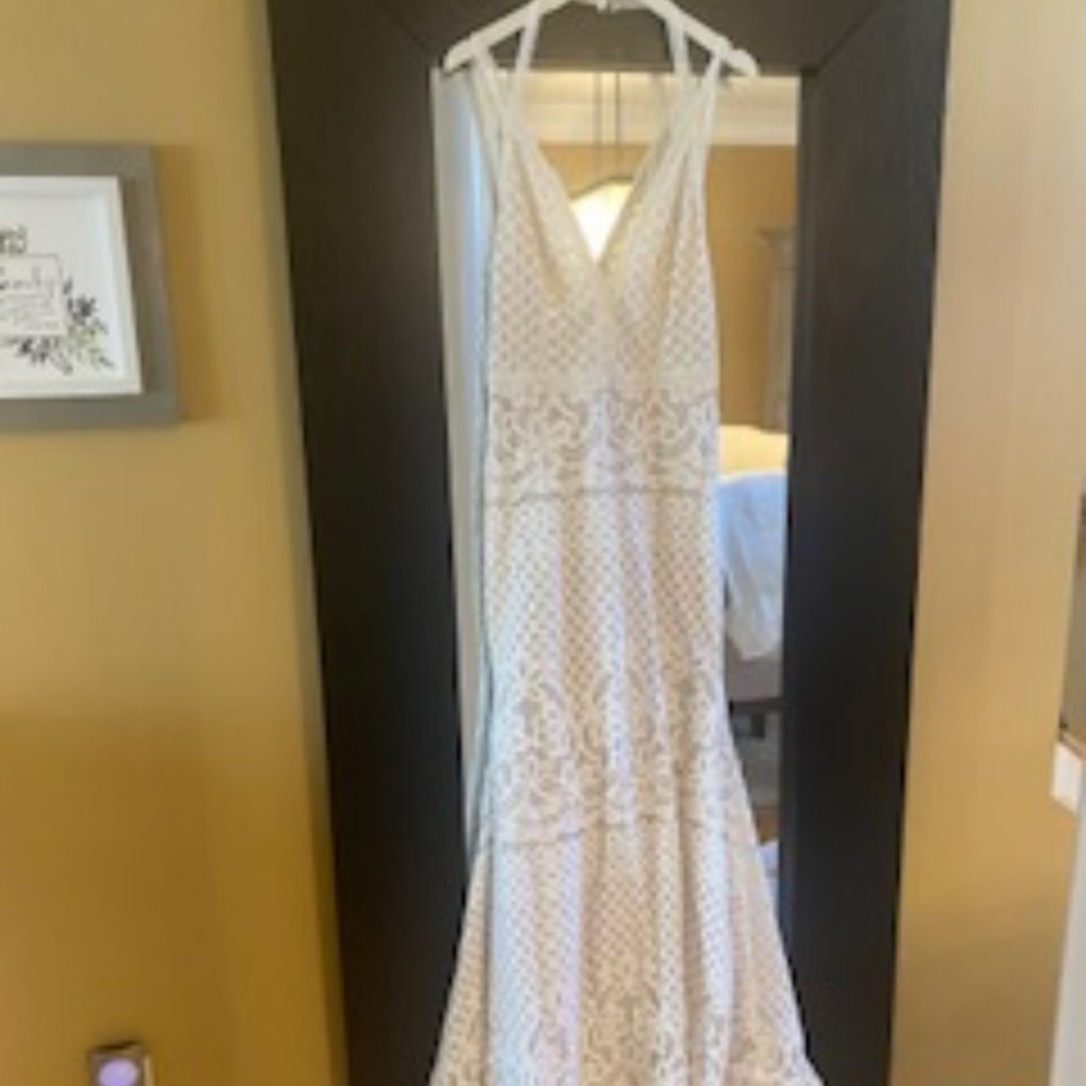 NEVER WORN - GORGEOUS TARA KEELY WEDDING DRESS